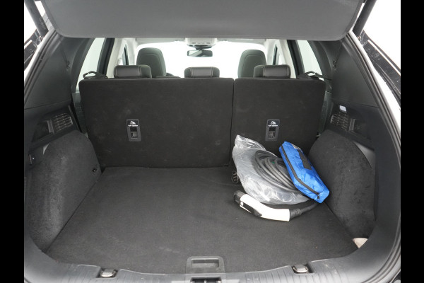 Ford Kuga 2.5 Vignale PHEV 225pk Dealer O.H. | Panodak | Head Up | Camera | Bang & Olufsen | Lederen Sportstoelen Memory & Verwarmd | Stuur Verwarmd | Keyless | Apple Carplay | Navigatie | DAB | Plug In Hybrid |