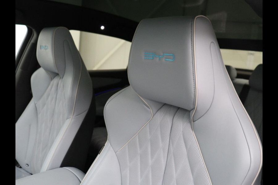 BYD Seal Design RWD 82.5 kWh | SOH 95,6% | Panoramadak | Stoelventilatie | 360 Camera | Leder | Dynaudio | Adaptive cruise | Sfeerverlichting | Elektrische stoelen | Carplay | Full LED | Origineel NL