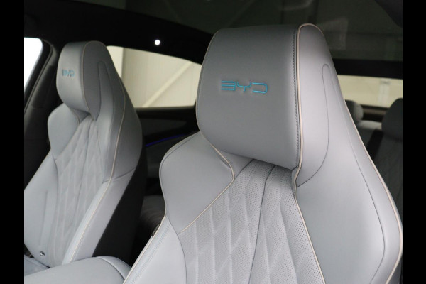 BYD Seal Design RWD 82.5 kWh | SOH 95,6% | Panoramadak | Stoelventilatie | 360 Camera | Leder | Dynaudio | Adaptive cruise | Sfeerverlichting | Elektrische stoelen | Carplay | Full LED | Origineel NL