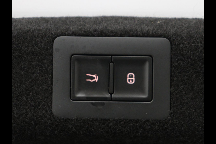 BYD Seal Design RWD 82.5 kWh | SOH 95,6% | Panoramadak | Stoelventilatie | 360 Camera | Leder | Dynaudio | Adaptive cruise | Sfeerverlichting | Elektrische stoelen | Carplay | Full LED | Origineel NL