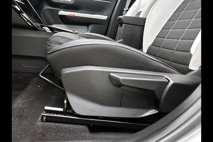 Citroën ë-C3 Max 113pk 44 kWh TWO-TONE | CAMERA | CARPLAY & NAVI | LED