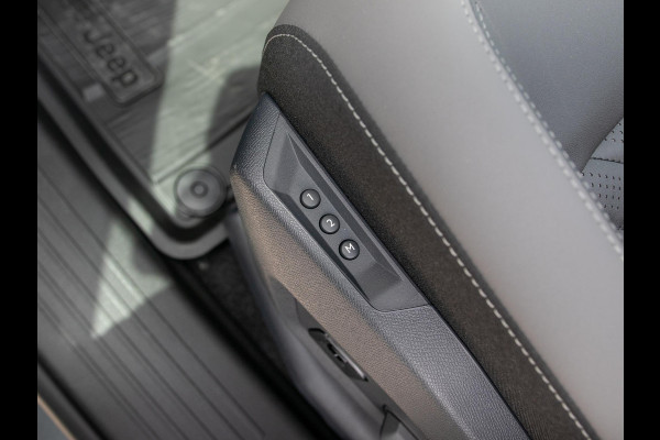 Jeep Compass 1.6 e-Hybrid Plug-In First Edition | Adapt. Cruise | Camera | Carplay | 20" | Elektr. A-Klep | Navi | Winter Pack | Schuif/Kanteldak | Premium Pack | Conv. Pack
