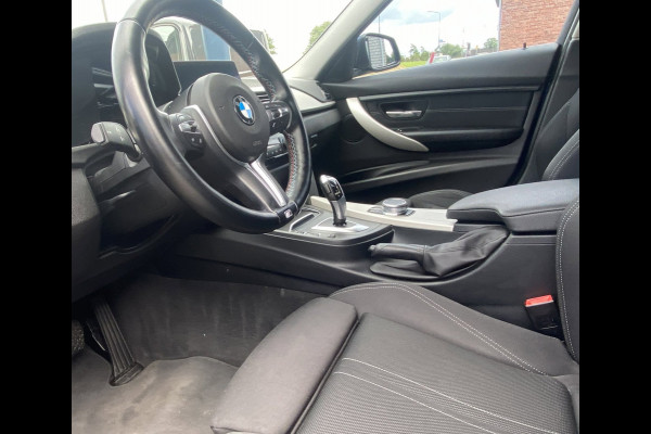 BMW 3 Serie Touring 320i Executive M-sport/ 18"/ HUD/ VCP/ Premium Audio/ Trekhaak