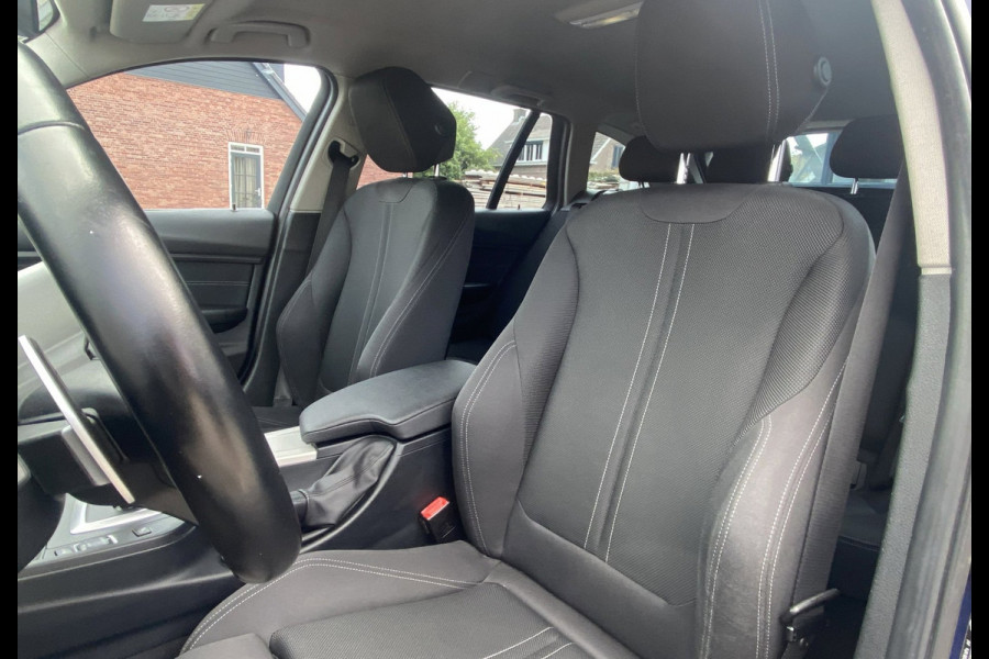 BMW 3 Serie Touring 320i Executive M-sport/ 18"/ HUD/ VCP/ Premium Audio/ Trekhaak