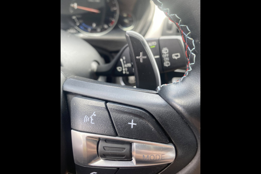 BMW 3 Serie Touring 320i Executive M-sport/ 18"/ HUD/ VCP/ Premium Audio/ Trekhaak