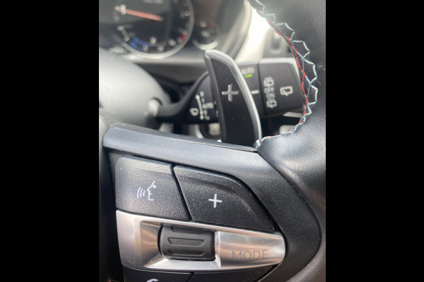 BMW 3 Serie Touring 320i Executive M-sport/ 18"/ HUD/ VCP/ Premium Audio/ Trekhaak