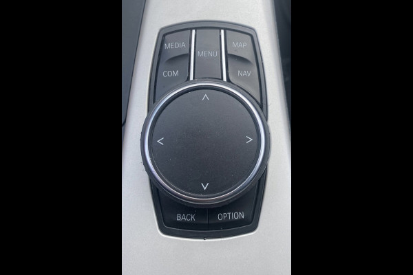 BMW 3 Serie Touring 320i Executive M-sport/ 18"/ HUD/ VCP/ Premium Audio/ Trekhaak
