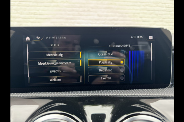 Mercedes-Benz A-Klasse 200 AMG Sfeer Camera Clima Navi Stoelverwarming 19"Multispoke velgen Sportonderstel