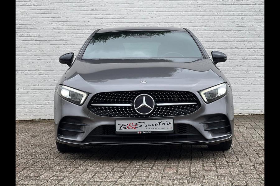 Mercedes-Benz A-Klasse 200 AMG Sfeer Camera Clima Navi Stoelverwarming 19"Multispoke velgen Sportonderstel