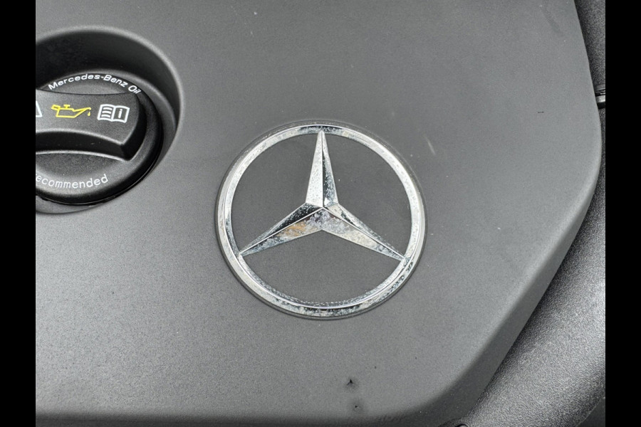 Mercedes-Benz A-Klasse 200 AMG Sfeer Camera Clima Navi Stoelverwarming 19"Multispoke velgen Sportonderstel