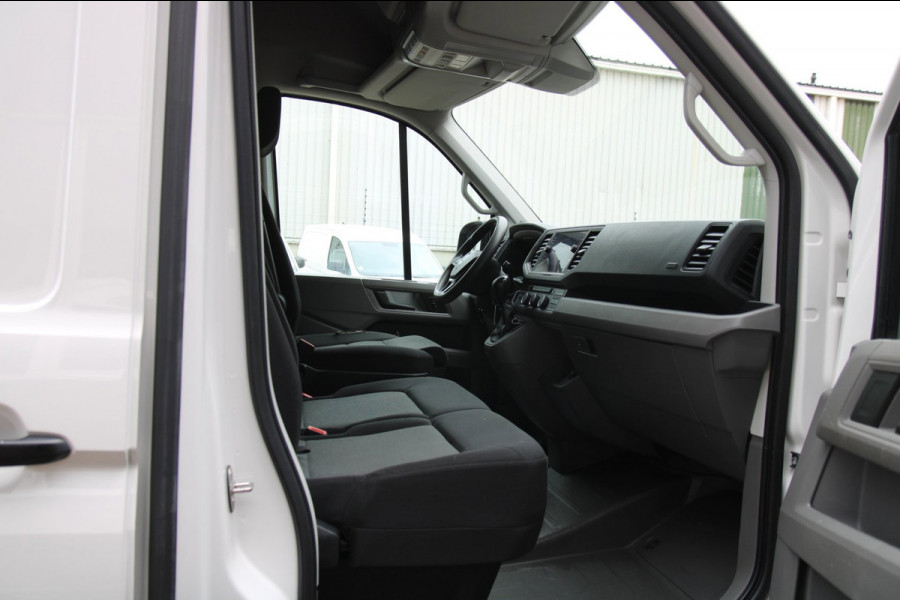 Volkswagen Crafter 30 2.0 TDI L3H3 Highline Automaat / Trekhaak / Camera / App connect