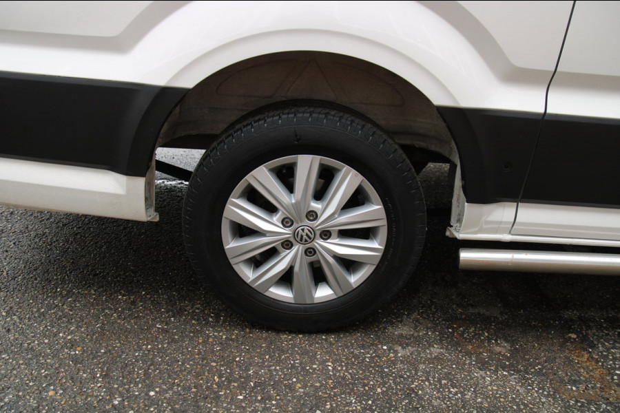 Volkswagen Crafter 30 2.0 TDI L3H3 Highline Automaat / Trekhaak / Camera / App connect