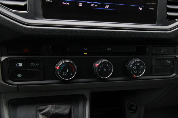 Volkswagen Crafter 30 2.0 TDI L3H3 Highline Automaat / Trekhaak / Camera / App connect