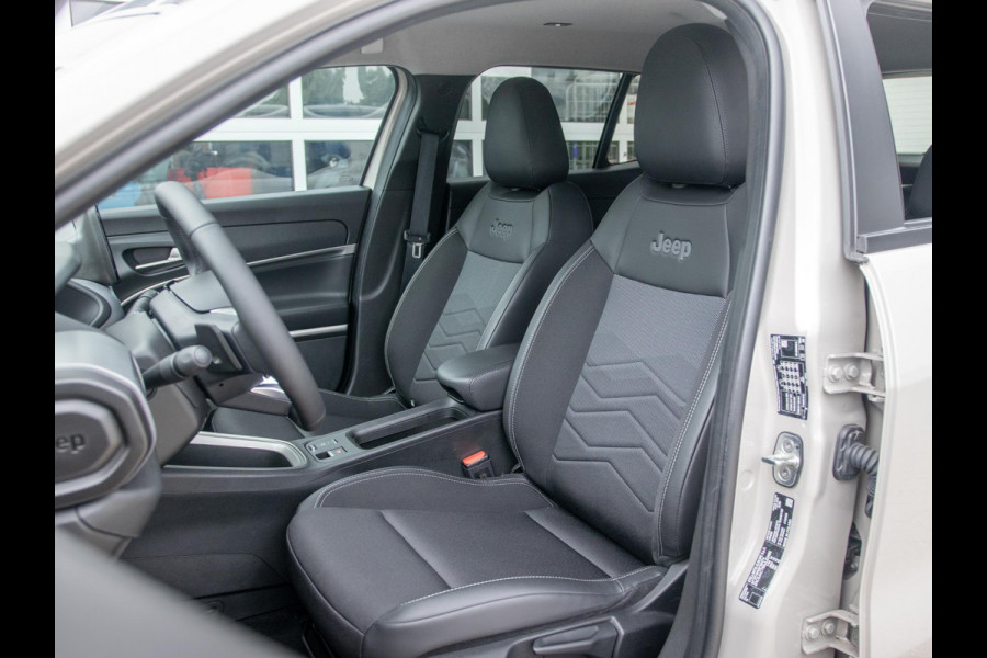 Jeep Avenger 1.2 e-Hybrid Summit | Infotainment&Convenience Pack