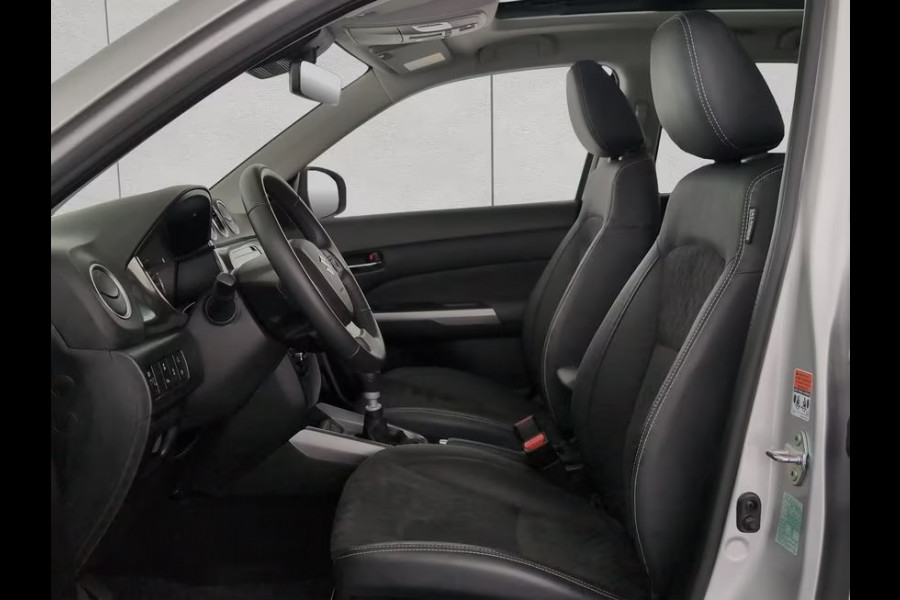 Suzuki Vitara 1.4 Boosterjet Style Smart Hybrid 130pk/95kW 6-bak | Pano |
