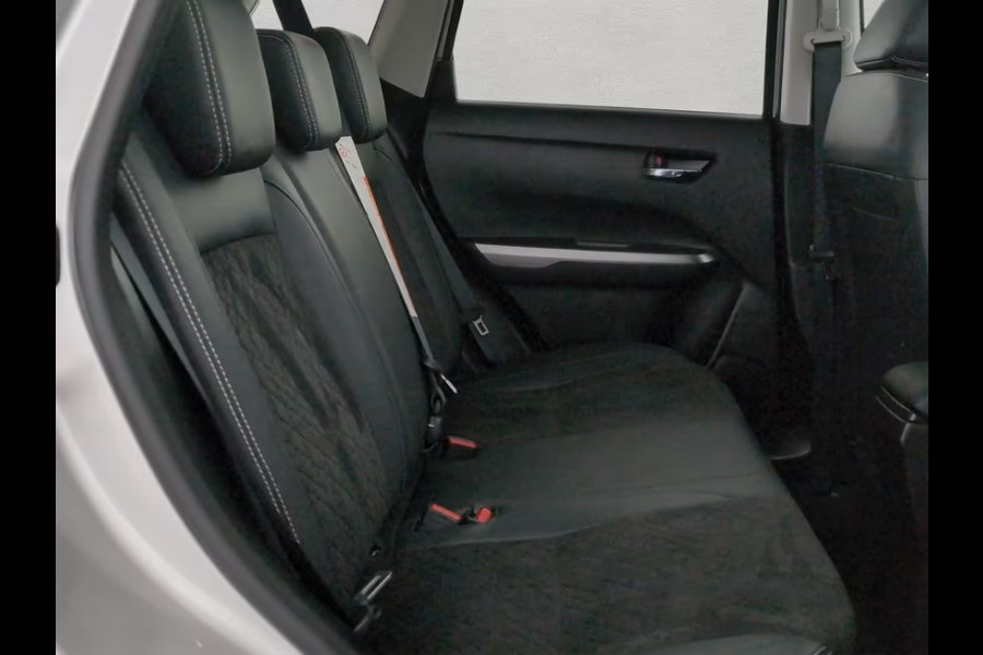 Suzuki Vitara 1.4 Boosterjet Style Smart Hybrid 130pk/95kW 6-bak | Pano |