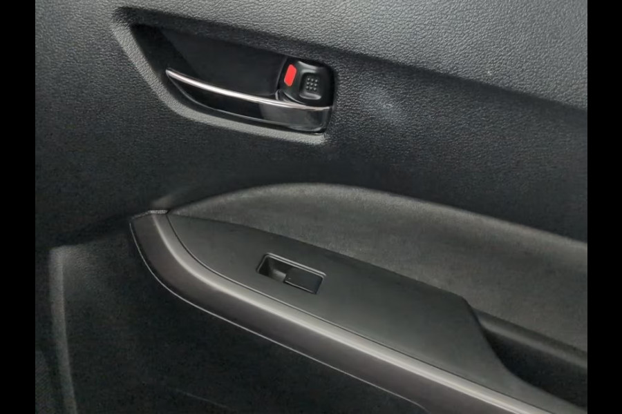 Suzuki Vitara 1.4 Boosterjet Style Smart Hybrid 130pk/95kW 6-bak | Pano |