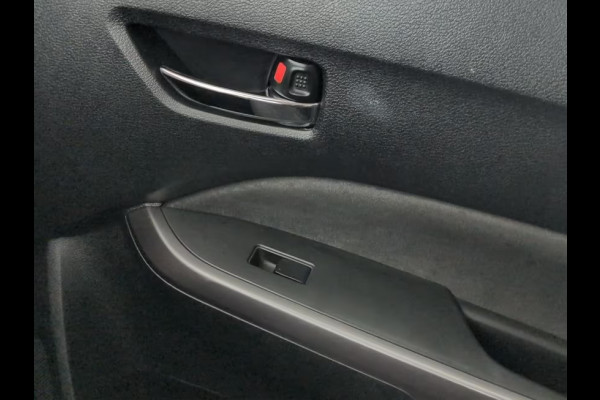 Suzuki Vitara 1.4 Boosterjet Style Smart Hybrid 130pk/95kW 6-bak | Pano |