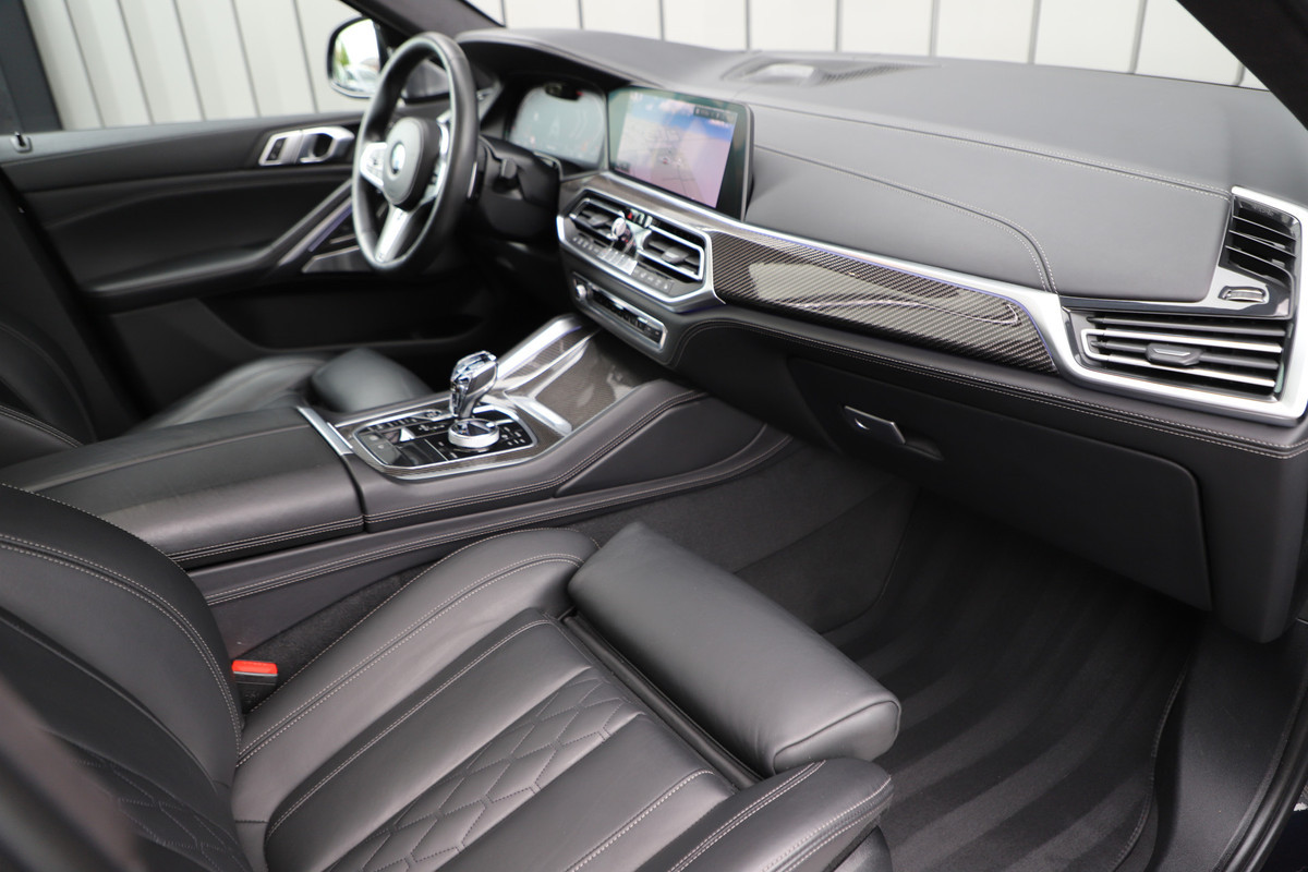 BMW X6 xDrive40i High Executive | 340PK | Head-up | Carbon | Bowers&Wilkins | Adapt. onderstel | Massage | Keyless-go | Pano | Trekhaak