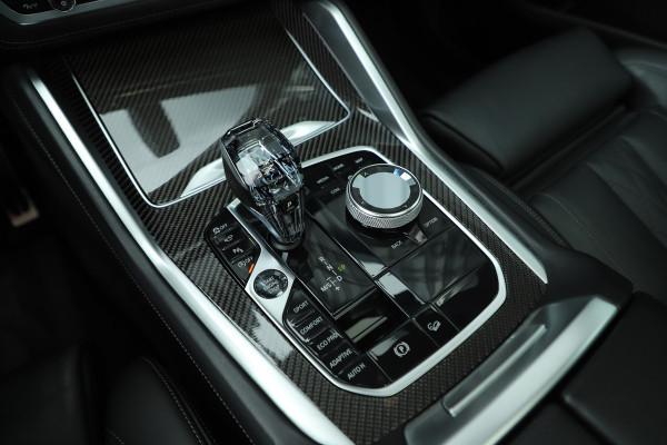 BMW X6 xDrive40i High Executive | 340PK | Head-up | Carbon | Bowers&Wilkins | Adapt. onderstel | Massage | Keyless-go | Pano | Trekhaak