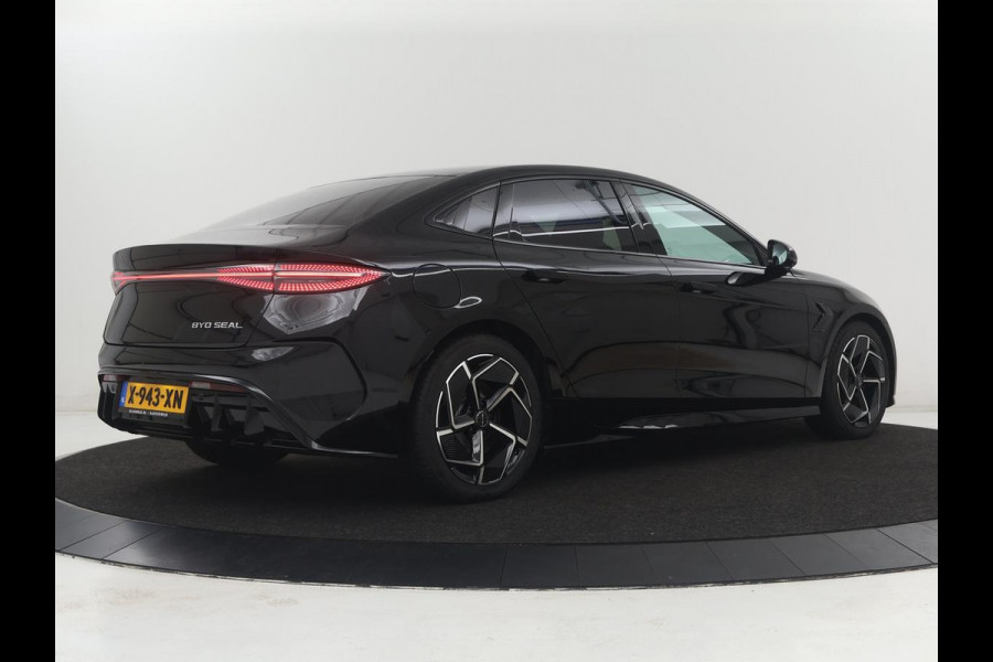 BYD Seal Design RWD 82.5 kW | SOH 95,9% | Panoramadak | Stoelventilatie | 360 Camera | Leder | Dynaudio | Adaptive cruise | Sfeerverlichting | Elektrische stoelen | Carplay | Full LED | Origineel NL