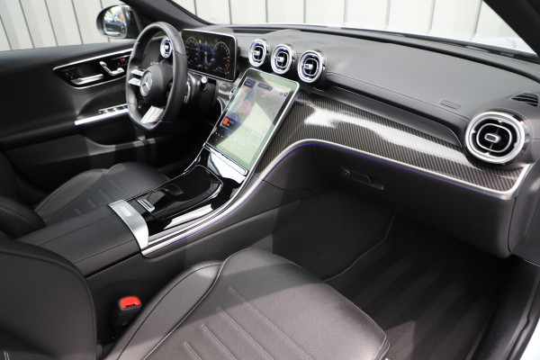 Mercedes-Benz C-Klasse 300e AMG | 313PK | Pano | Head-up | Keyless-go | Memory | Leder | Digital-light | Stoelverw. | Sfeerverlichting | 2022.