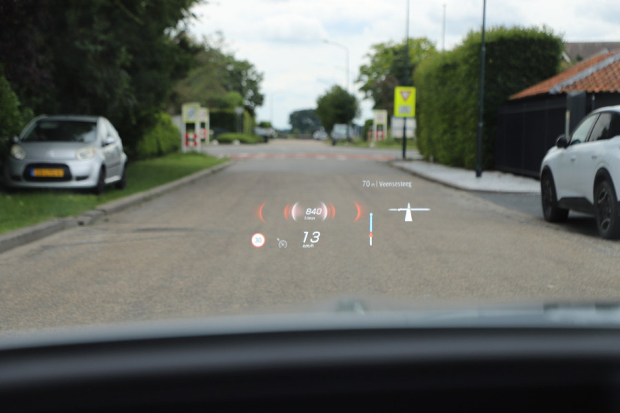 Mercedes-Benz C-Klasse 300e AMG | 313PK | Pano | Head-up | Keyless-go | Memory | Leder | Digital-light | Stoelverw. | Sfeerverlichting | 2022.