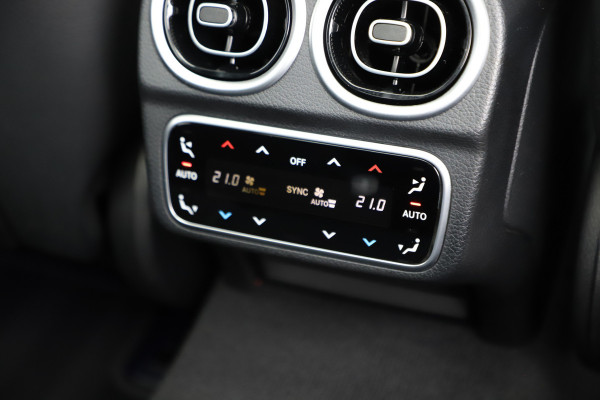 Mercedes-Benz C-Klasse 300e AMG | 313PK | Pano | Head-up | Keyless-go | Memory | Leder | Digital-light | Stoelverw. | Sfeerverlichting | 2022.