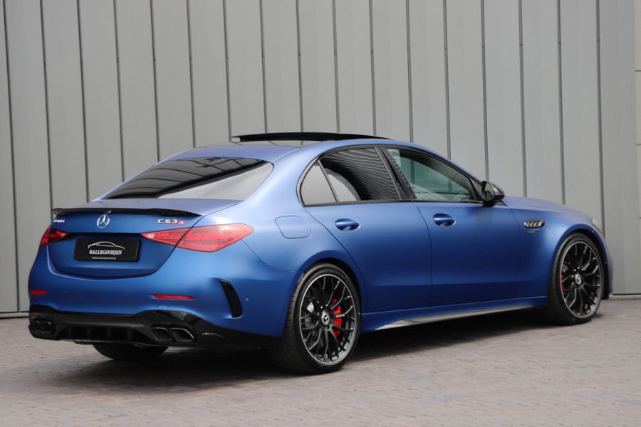 Mercedes-Benz C-Klasse AMG 63 S E Performance | 680PK | Head-up | Schaalstoelen | Carbon | Burmester | Sfeerverlichting | Track-pace | Stoelkoeling | 2