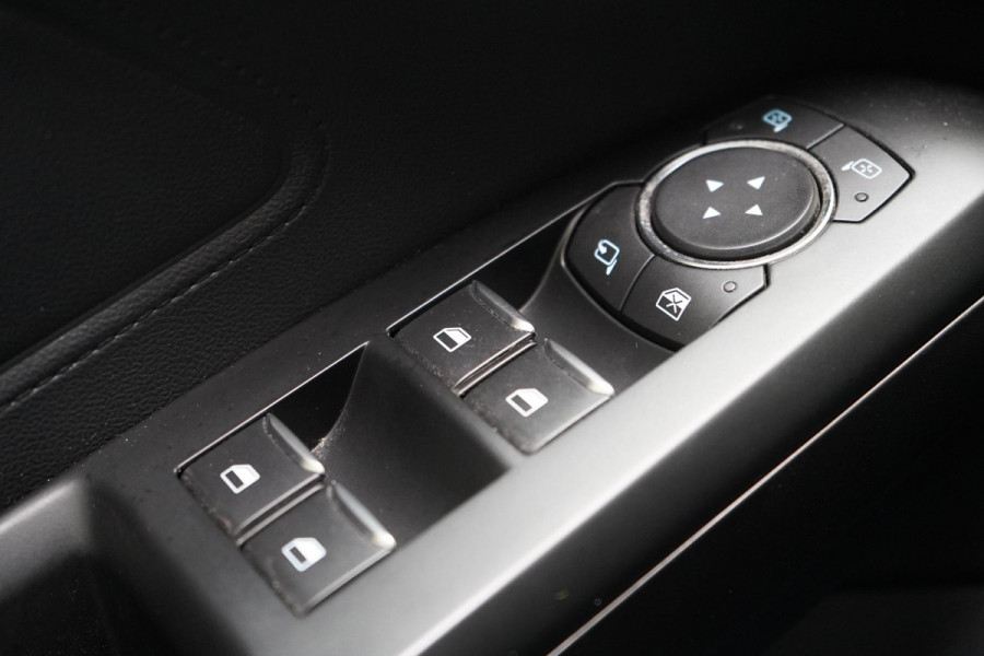 Ford FOCUS Wagon 1.0 EcoBoost 125pk Hybrid Active Business | Trekhaak | Carplay | B&O Sound | Camera | Zwart dak