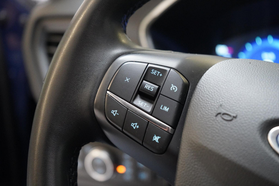 Ford Kuga 2.5 PHEV Titanium | SoH 96% | Panoramadak | Carplay | Stoelverwarming | Keyless | Lm velgen