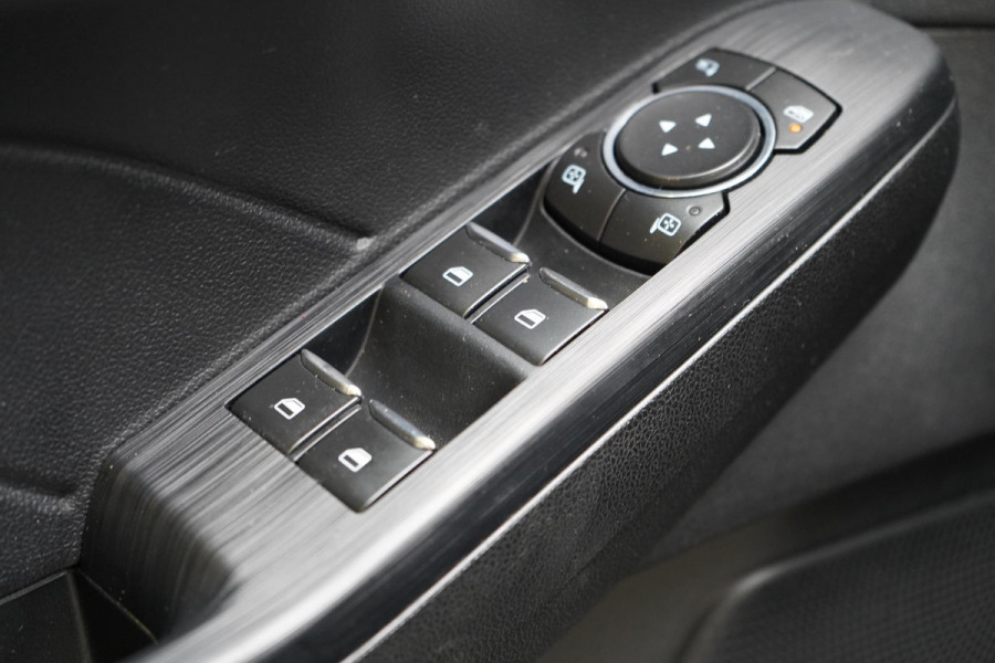 Ford Kuga 2.5 PHEV Titanium | SoH 96% | Panoramadak | Carplay | Stoelverwarming | Keyless | Lm velgen