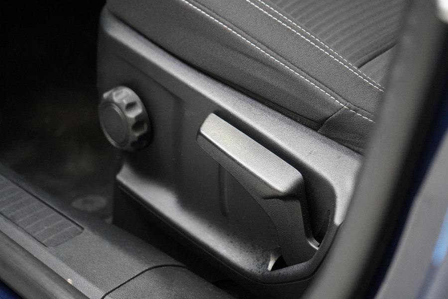 Ford Kuga 2.5 PHEV Titanium | SoH 96% | Panoramadak | Carplay | Stoelverwarming | Keyless | Lm velgen