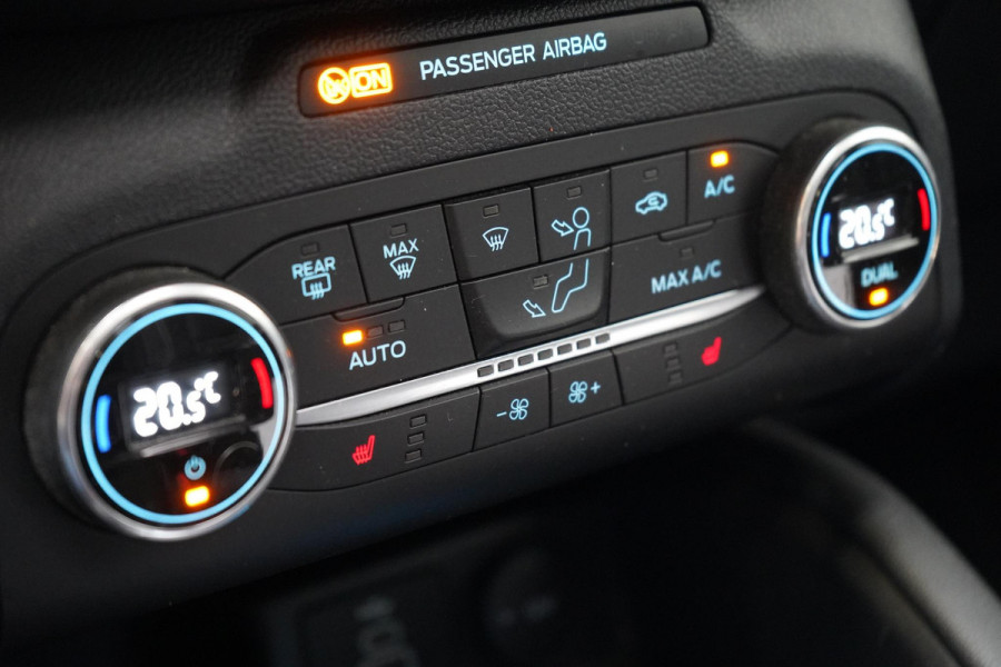 Ford Kuga 2.5 PHEV Titanium | SoH 96% | Panoramadak | Carplay | Stoelverwarming | Keyless | Lm velgen