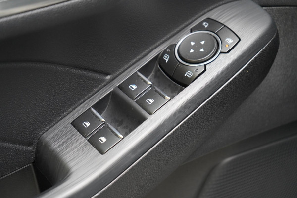 Ford Kuga 2.5 PHEV Titanium | SoH 90% | Carplay | Camera | Navigatie | Cruise | Winter pack