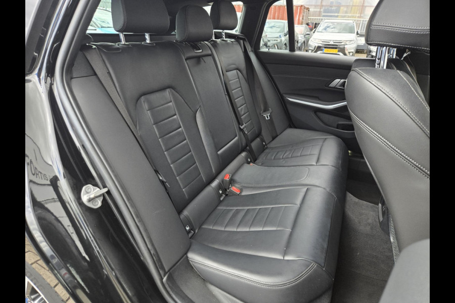 BMW 3 Serie Touring 320e Business Edition Plus NL-AUTO | LEDER | M-PAKKET| SOH 98%|