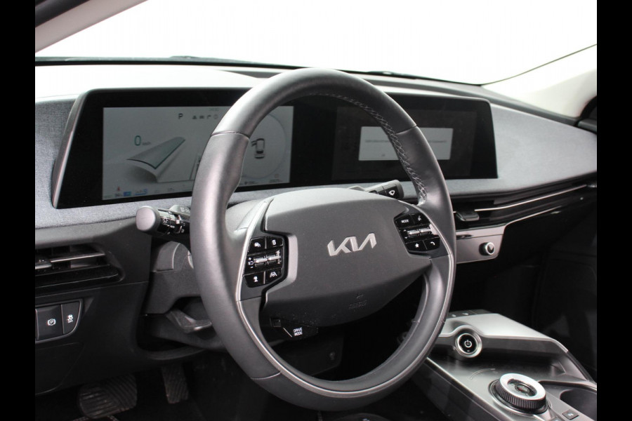 Kia Ev6 Light Edition Automaat 58 kWh Navigatie Apple Carplay Android Auto Camera Parkeersensoren achter Cruise Control Climate Control Lichtmetalen Velgen