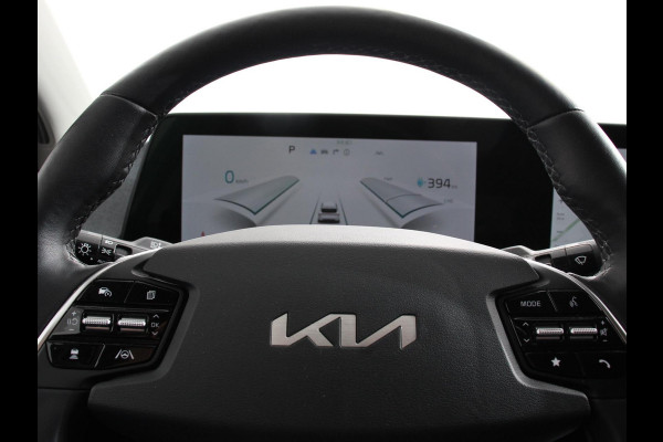 Kia Ev6 Light Edition Automaat 58 kWh Navigatie Apple Carplay Android Auto Camera Parkeersensoren achter Cruise Control Climate Control Lichtmetalen Velgen