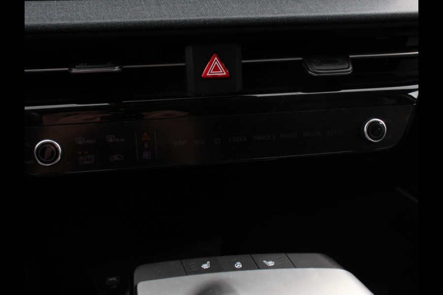 Kia Ev6 Light Edition Automaat 58 kWh Navigatie Apple Carplay Android Auto Camera Parkeersensoren achter Cruise Control Climate Control Lichtmetalen Velgen