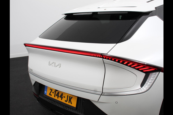 Kia Ev6 Light Edition Automaat 58 kWh Navigatie Apple Carplay Android Auto Camera Parkeersensoren achter Cruise Control Climate Control Lichtmetalen Velgen