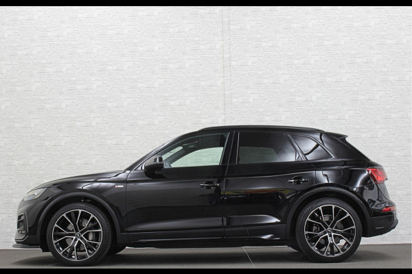 Audi Q5 50 TFSI e 300PK | Luchtvering | B&O Sound | Leder | Carbon | Sportstoelen | Carplay | 11-2022 | Zwarte Hemel | Standkachel | Stoelverwarming | 3-Zone Clima | Black-Optic | Zonwering | Virtual Cockpit | LED | Autom. Achterklep | Bovag Garantie |
