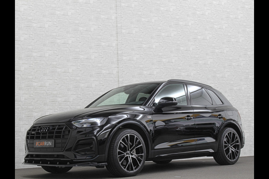 Audi Q5 50 TFSI e 300PK | Luchtvering | B&O Sound | Leder | Carbon | Sportstoelen | Carplay | 11-2022 | Zwarte Hemel | Standkachel | Stoelverwarming | 3-Zone Clima | Black-Optic | Zonwering | Virtual Cockpit | LED | Autom. Achterklep | Bovag Garantie |