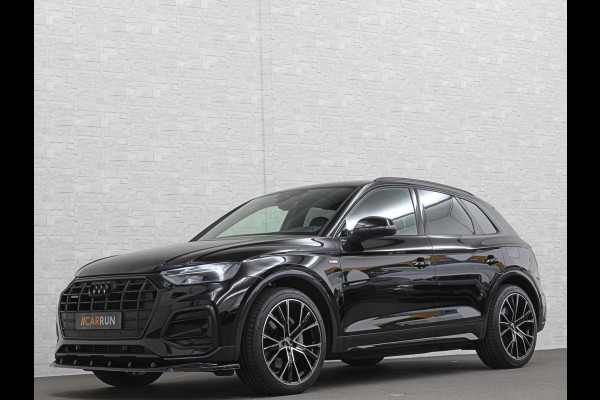 Audi Q5 50 TFSI e 300PK | Luchtvering | B&O Sound | Leder | Carbon | Sportstoelen | Carplay | 11-2022 | Zwarte Hemel | Standkachel | Stoelverwarming | 3-Zone Clima | Black-Optic | Zonwering | Virtual Cockpit | LED | Autom. Achterklep | Bovag Garantie |