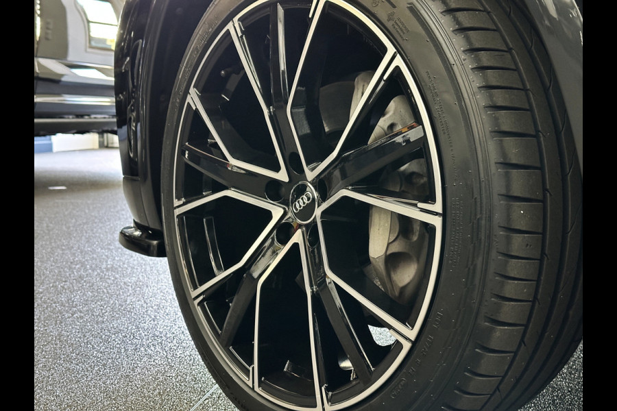 Audi Q5 50 TFSI e 300PK | Luchtvering | B&O Sound | Leder | Carbon | Sportstoelen | Carplay | 11-2022 | Zwarte Hemel | Standkachel | Stoelverwarming | 3-Zone Clima | Black-Optic | Zonwering | Virtual Cockpit | LED | Autom. Achterklep | Bovag Garantie |