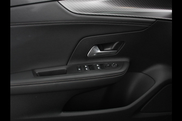 Opel Mokka-e Ultimate 50-kWh Navigatie Apple Carplay/Android Auto Adaptieve Cruise Control Parkeersensoren Camera Stoel-en stuurwielverwarming Virtual Cockpit Full LED