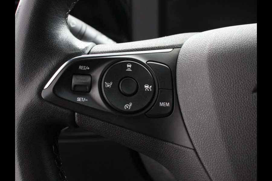 Opel Mokka-e Ultimate 50-kWh Navigatie Apple Carplay/Android Auto Adaptieve Cruise Control Parkeersensoren Camera Stoel-en stuurwielverwarming Virtual Cockpit Full LED