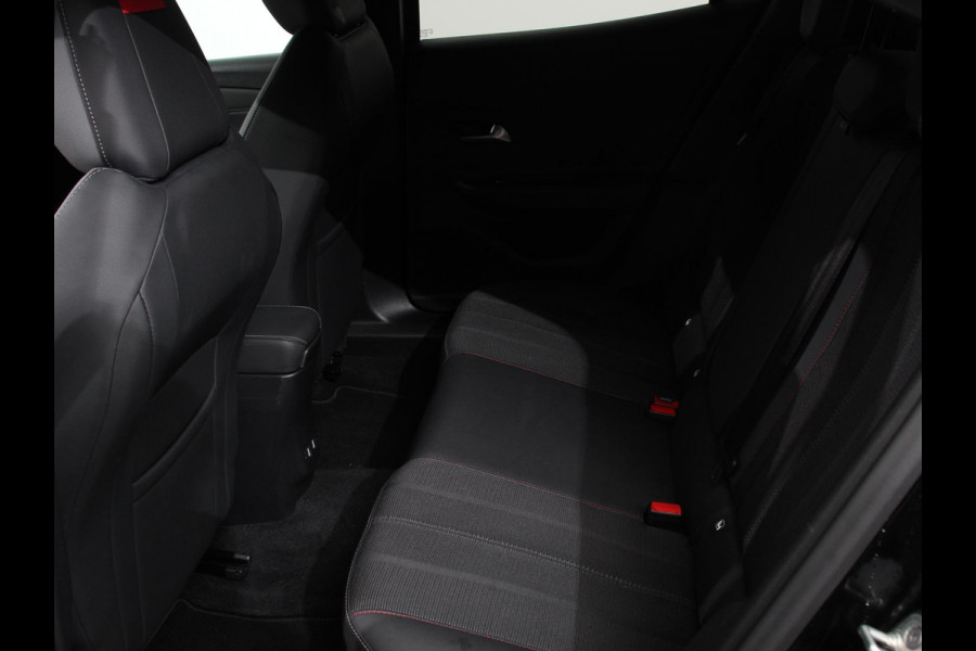 Opel Mokka-e Ultimate 50-kWh Navigatie Apple Carplay/Android Auto Adaptieve Cruise Control Parkeersensoren Camera Stoel-en stuurwielverwarming Virtual Cockpit Full LED