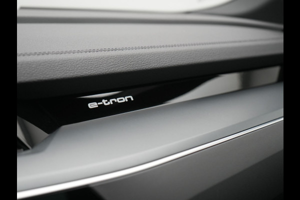 Audi Q8 e-tron 55 Quattro S Edition 114 kWh 408pk Dealer O.H. | Panodak | Luchtvering | Adaptive Cruise | Head Up | Bang & Olufsen | 360 Camera | Lederen Sportstoelen Verwarmd | Matrix LED | Keyless | Apple Carplay | Navigatie | DAB |