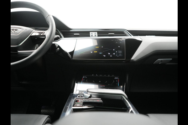Audi Q8 e-tron 55 Quattro S Edition 114 kWh 408pk Dealer O.H. | Panodak | Luchtvering | Adaptive Cruise | Head Up | Bang & Olufsen | 360 Camera | Lederen Sportstoelen Verwarmd | Matrix LED | Keyless | Apple Carplay | Navigatie | DAB |