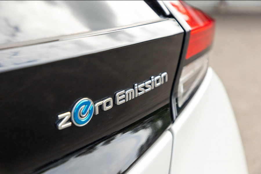 Nissan Leaf Tekna 40 kWh Soh 85% I Camera I Bose I Adaptive Cruise I Stoel & stuurverwarming I Android I Apple I Parkeersensoren